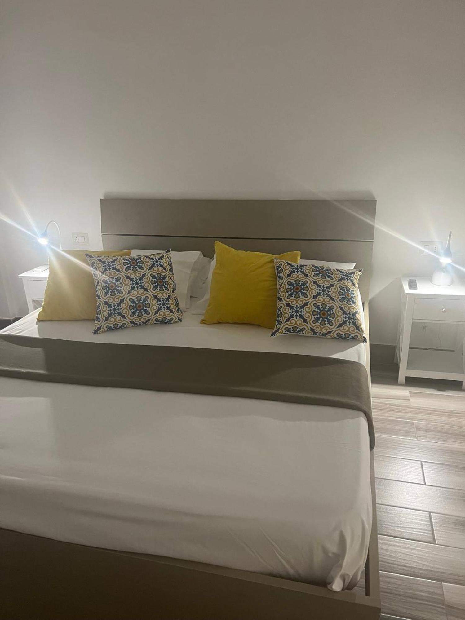 City Home 77 Napoli Bagian luar foto